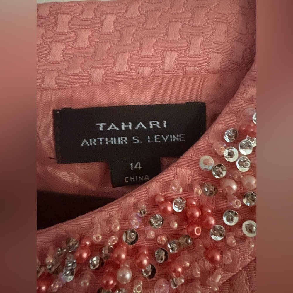 Tahari Rubella Soft coral Jeweled Neckline Dress. size 14 NWOT - Picture 3 of 5